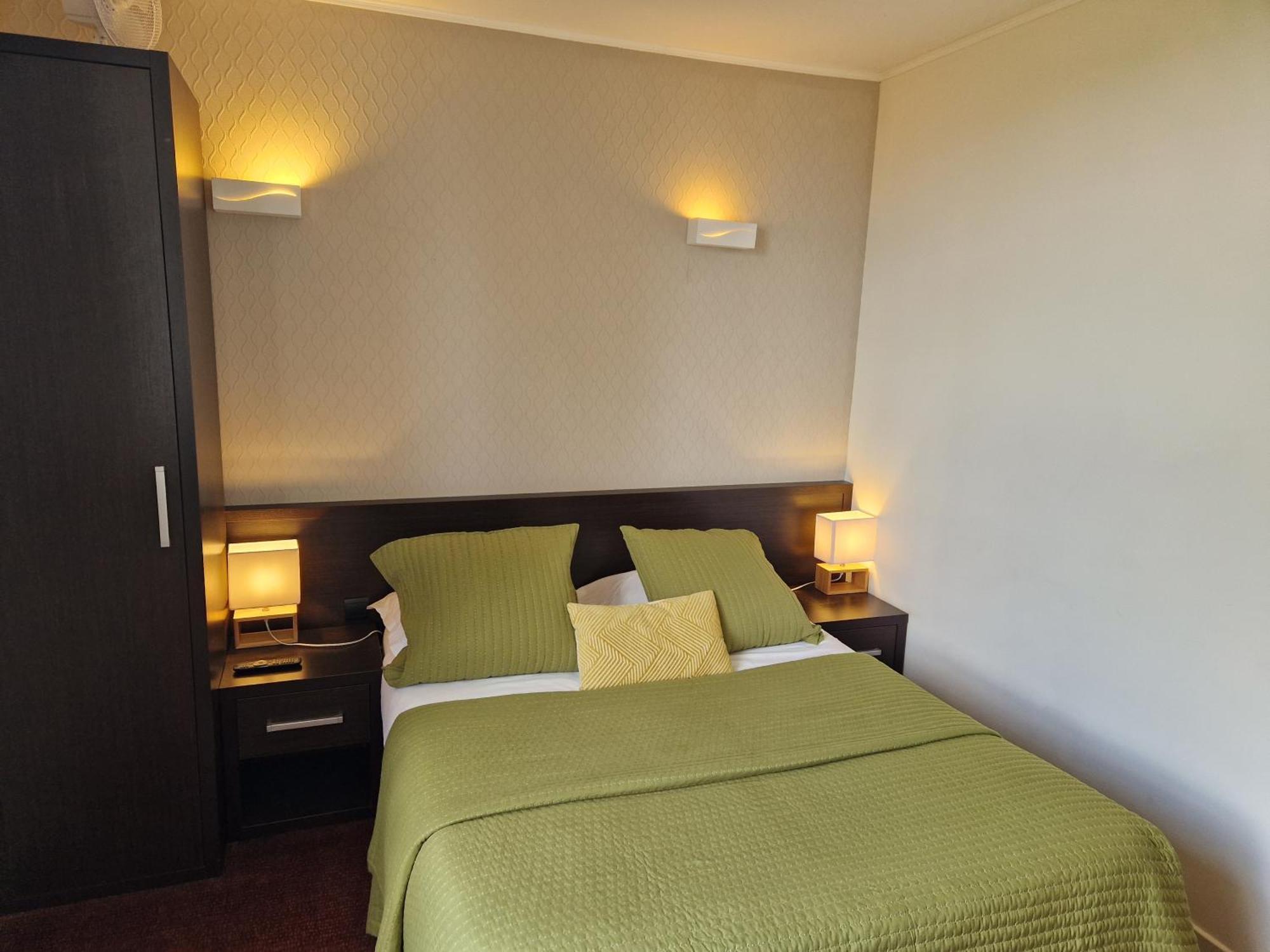 Hotel Bal Tournehem Exteriör bild